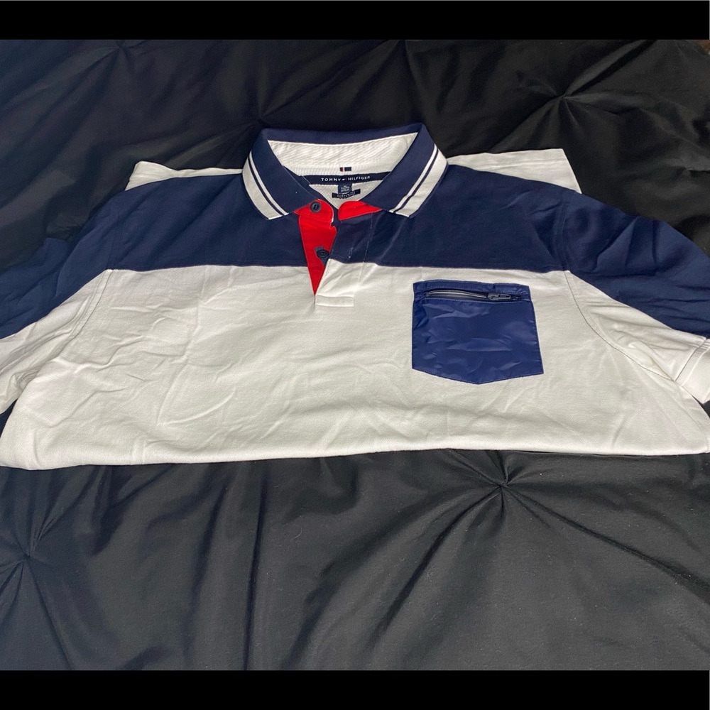 LIKE-NEW MENS TOMMY HILFIGER SHORT-SLEEVED SHIRT